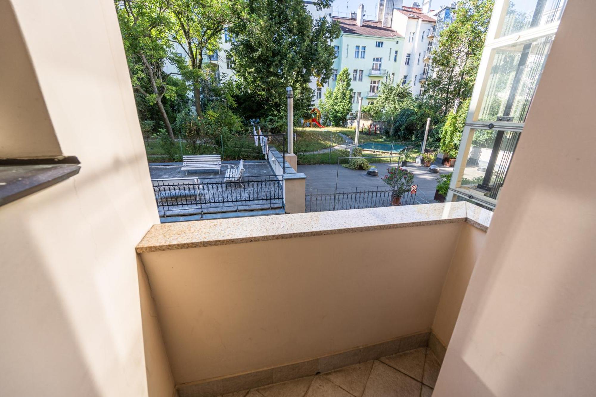 Jiriho Z Podebrad Apartments Praga Exterior foto